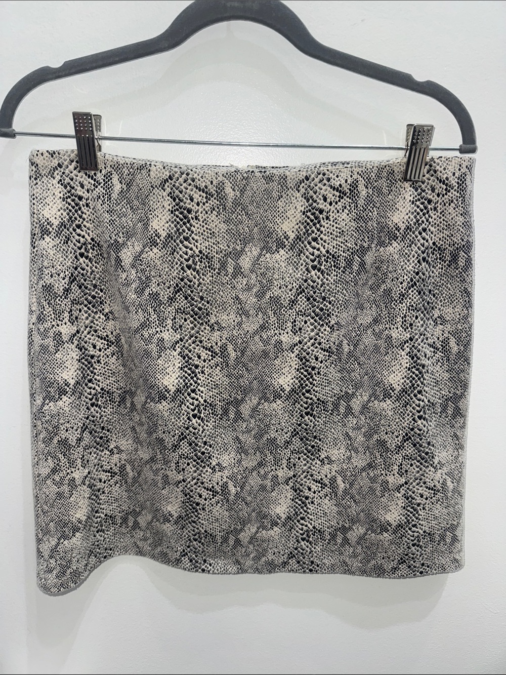 She + Sky Neutral Snake-Print Mini Skirt